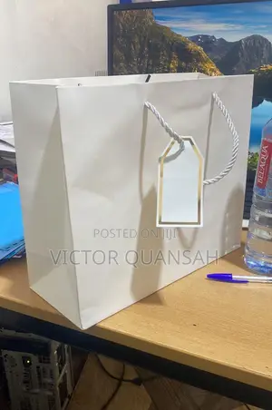A4 Bag White Black