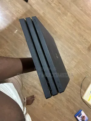 Play Station 4 Pro