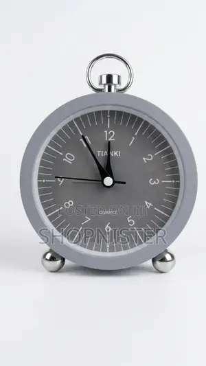 Lightweight Vintage-Style Table Clock
