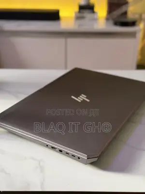 Laptop HP ZBook 17 G6 24GB Intel Core i5 HDD+SSD 750GB