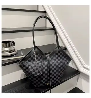 V-Shaped Checkered Tote Bags