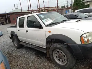 Nissan Hardbody 2018 White