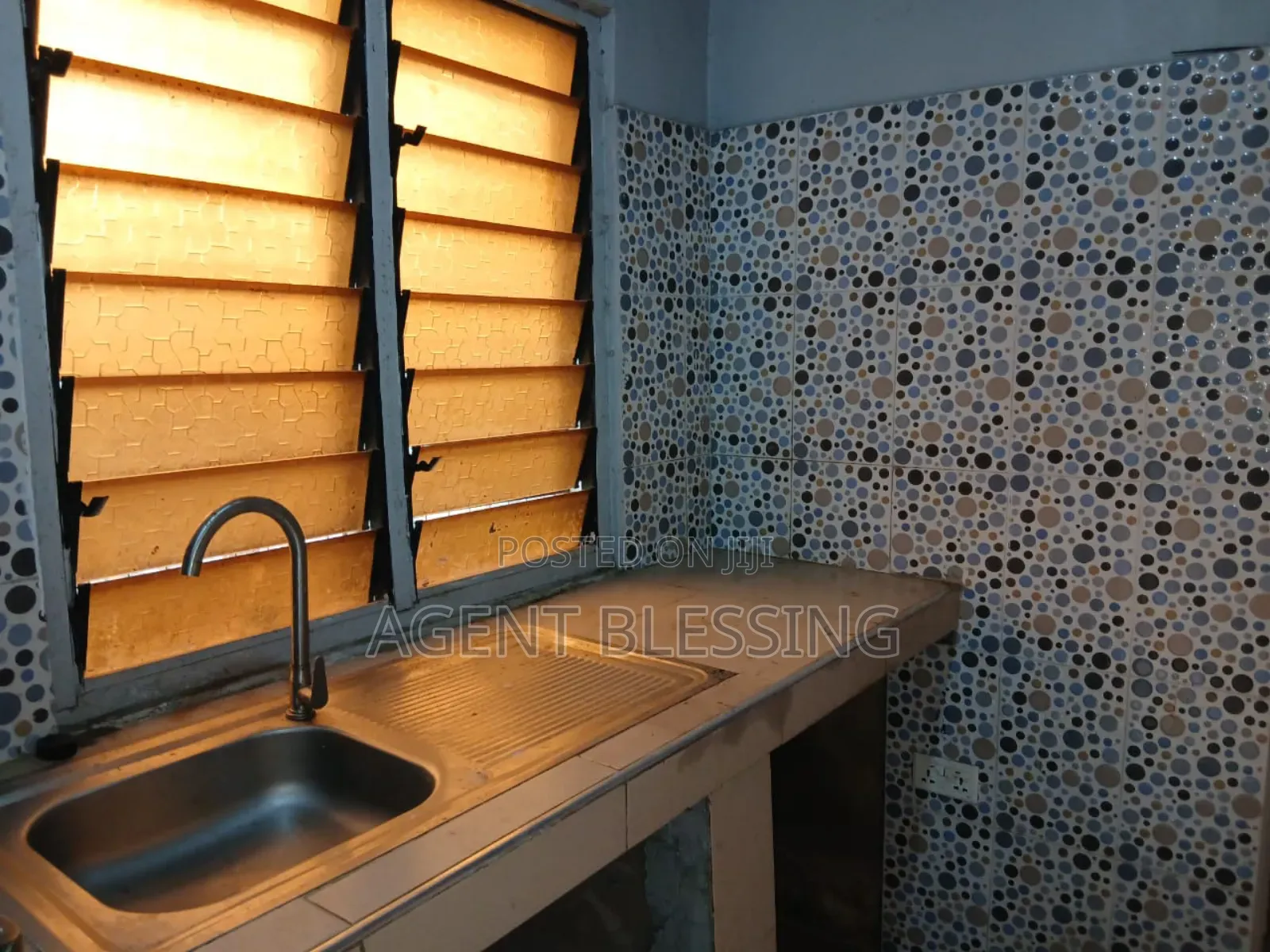 1bdrm Apartment in Golf City, Tema Metropolitan for rent