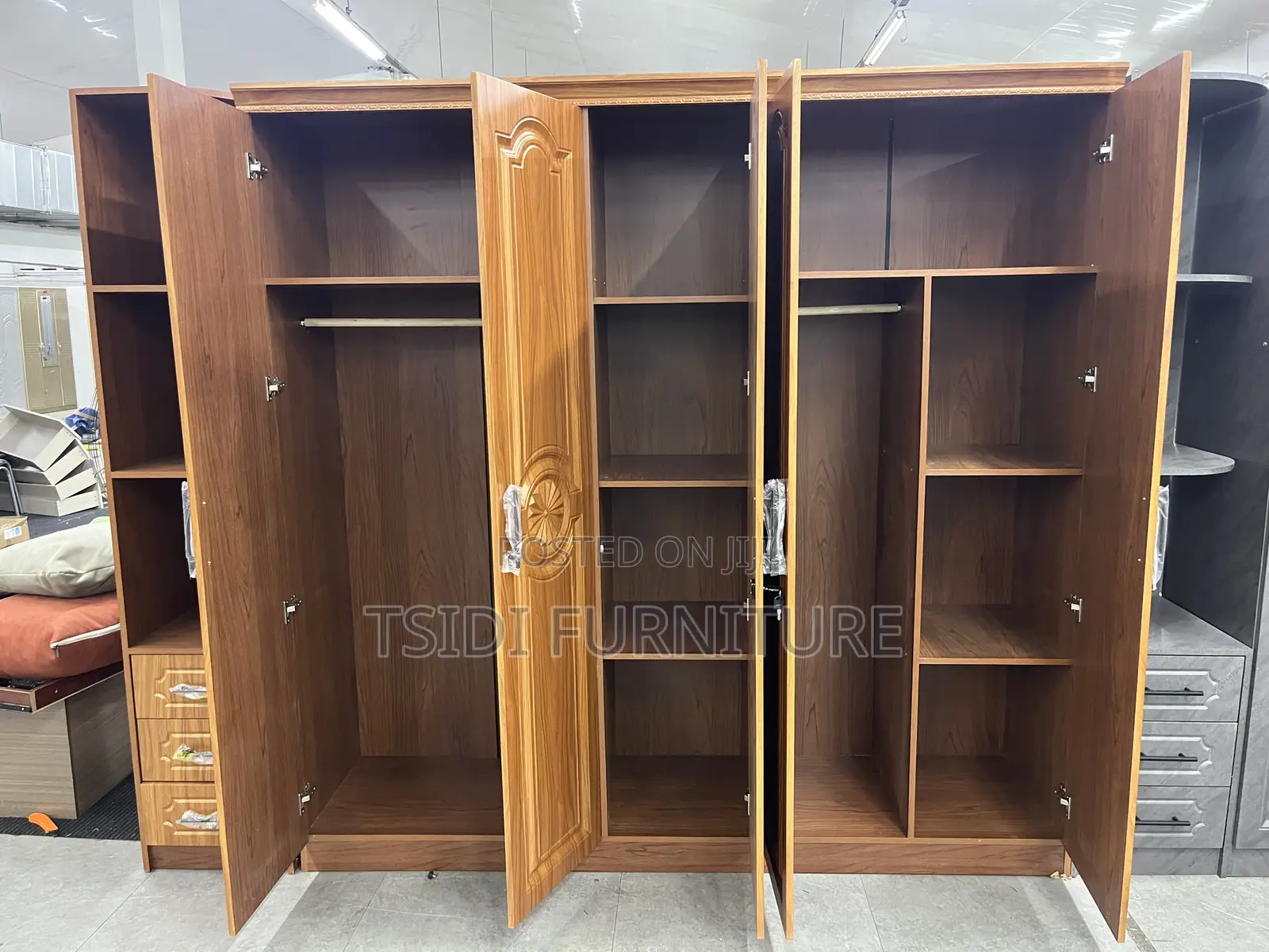 Quality Wardrobe Five Doors