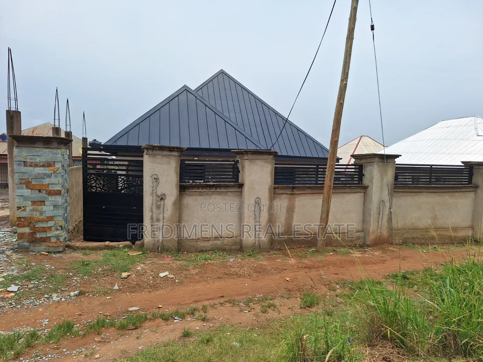 5bdrm House in Fredimens Real, Afigya-Kwabre for sale