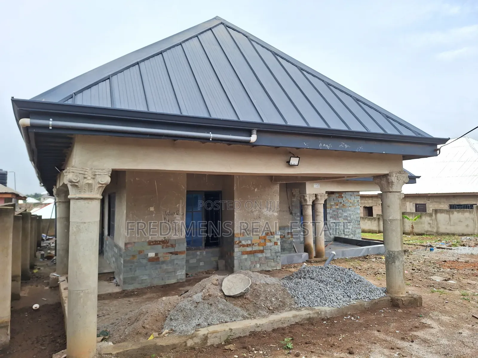 5bdrm House in Fredimens Real, Afigya-Kwabre for sale