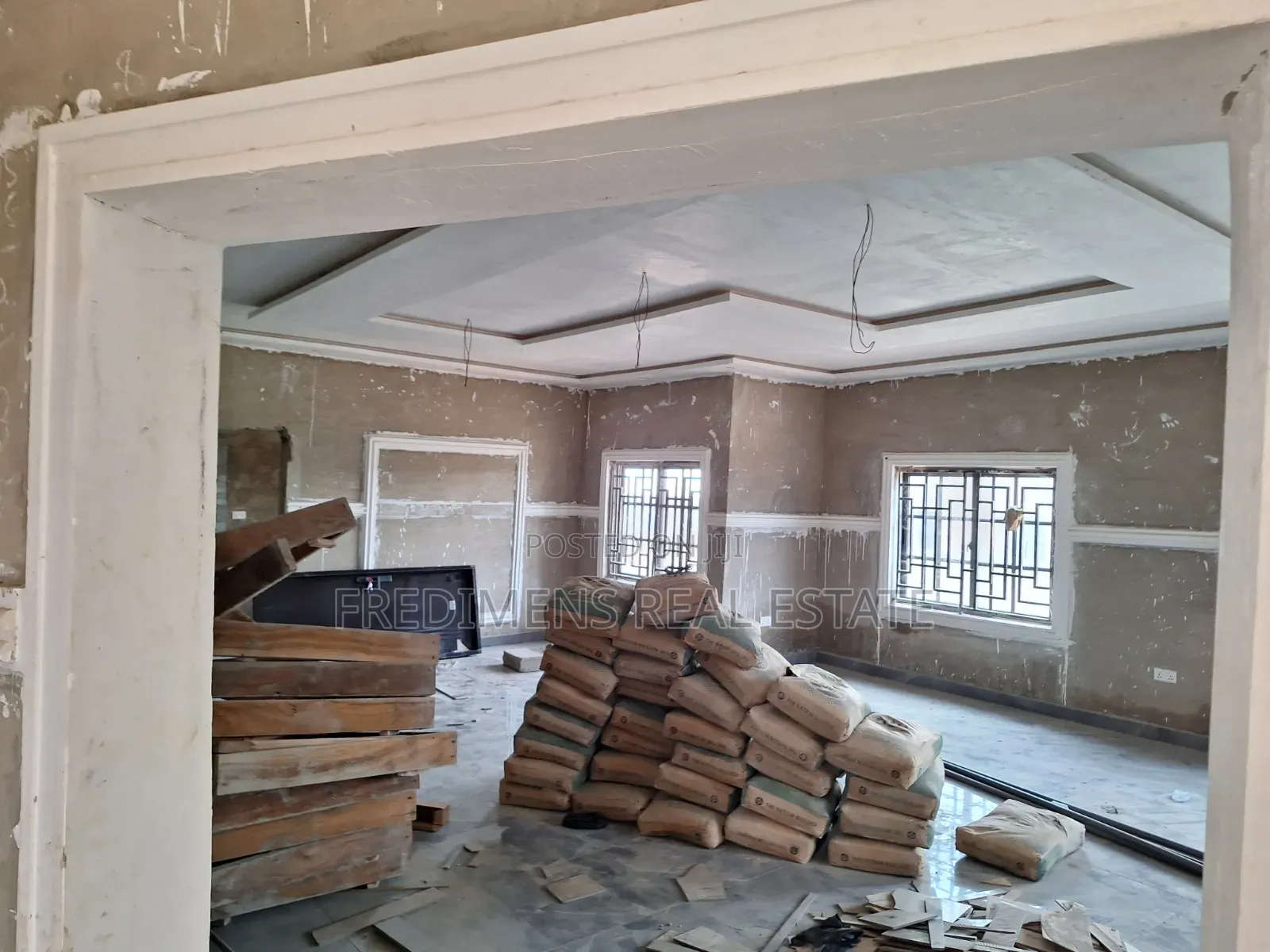 5bdrm House in Fredimens Real, Afigya-Kwabre for sale