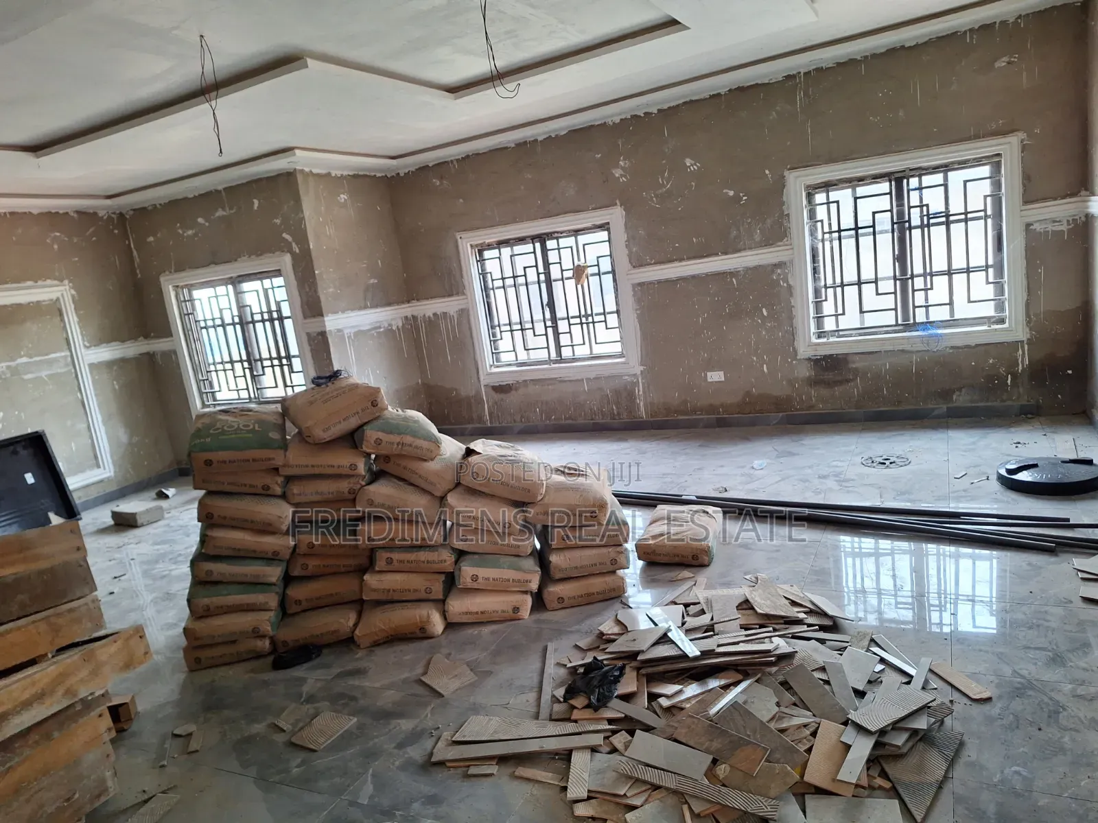 5bdrm House in Fredimens Real, Afigya-Kwabre for sale