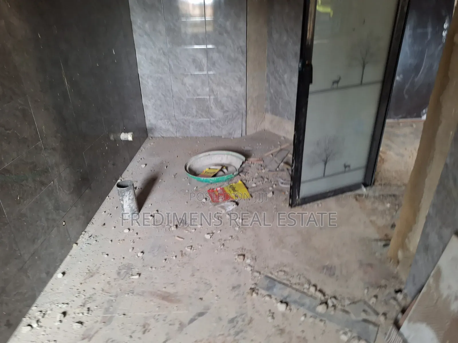 5bdrm House in Fredimens Real, Afigya-Kwabre for sale