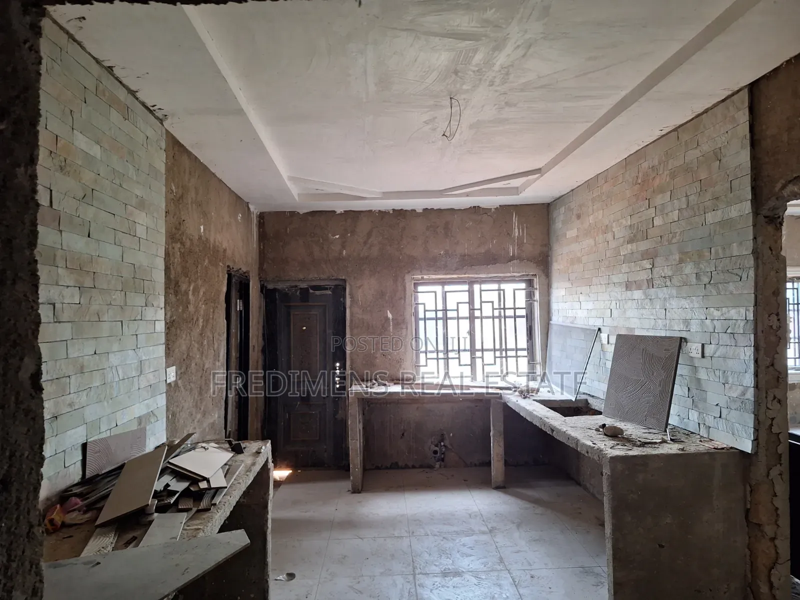 5bdrm House in Fredimens Real, Afigya-Kwabre for sale