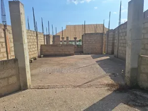 7bdrm House in Fredimens Real, Atwima Kwanwoma for sale