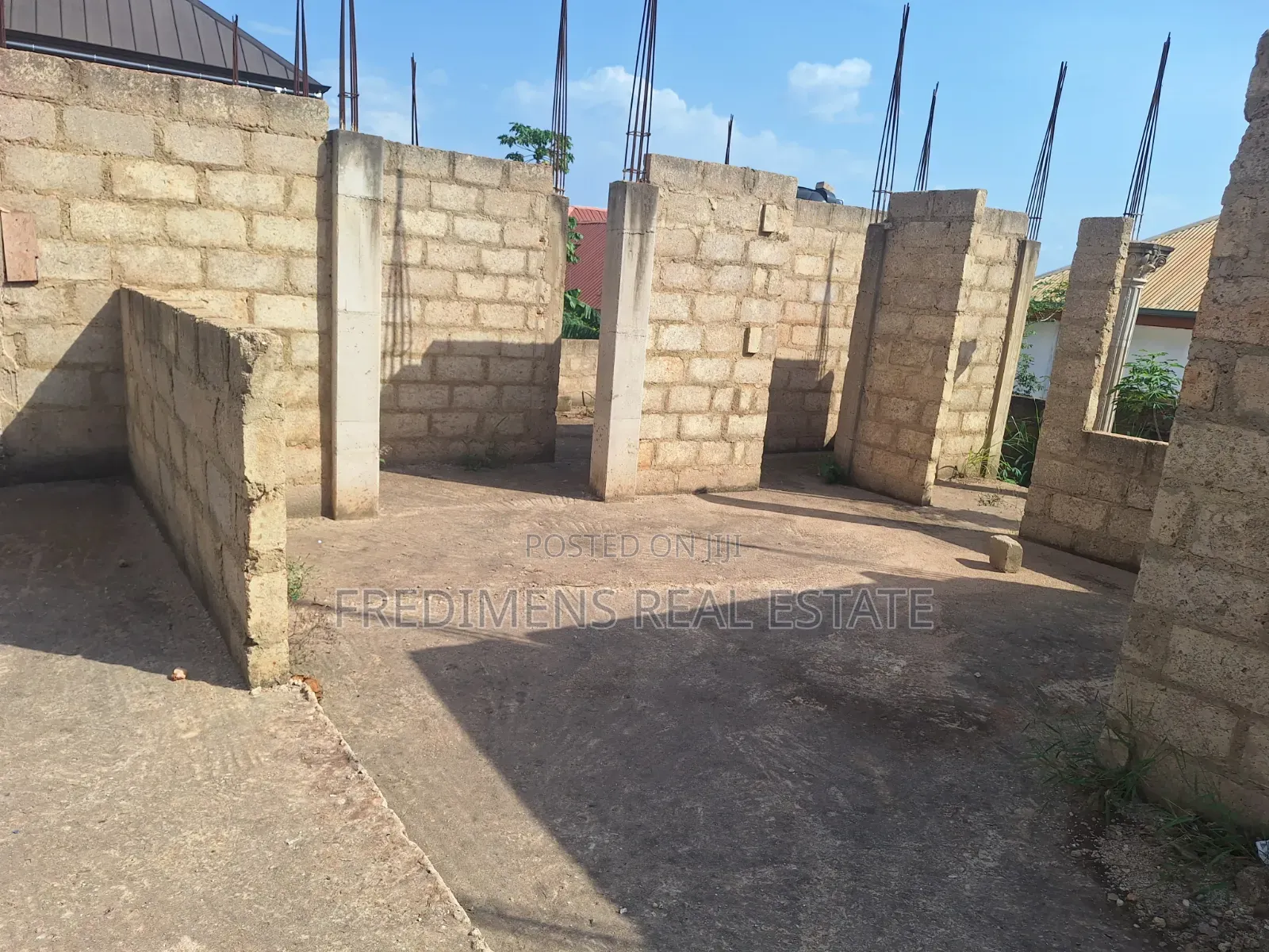 7bdrm House in Fredimens Real, Atwima Kwanwoma for sale