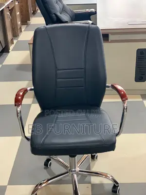 Black Swivel With Wooden Handle