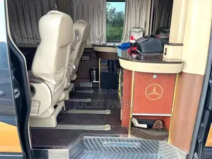 Mercedes-Benz Sprinter 2012 Black