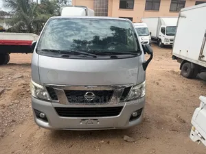 Nissan Caravan (Urvan) 2010 Silver