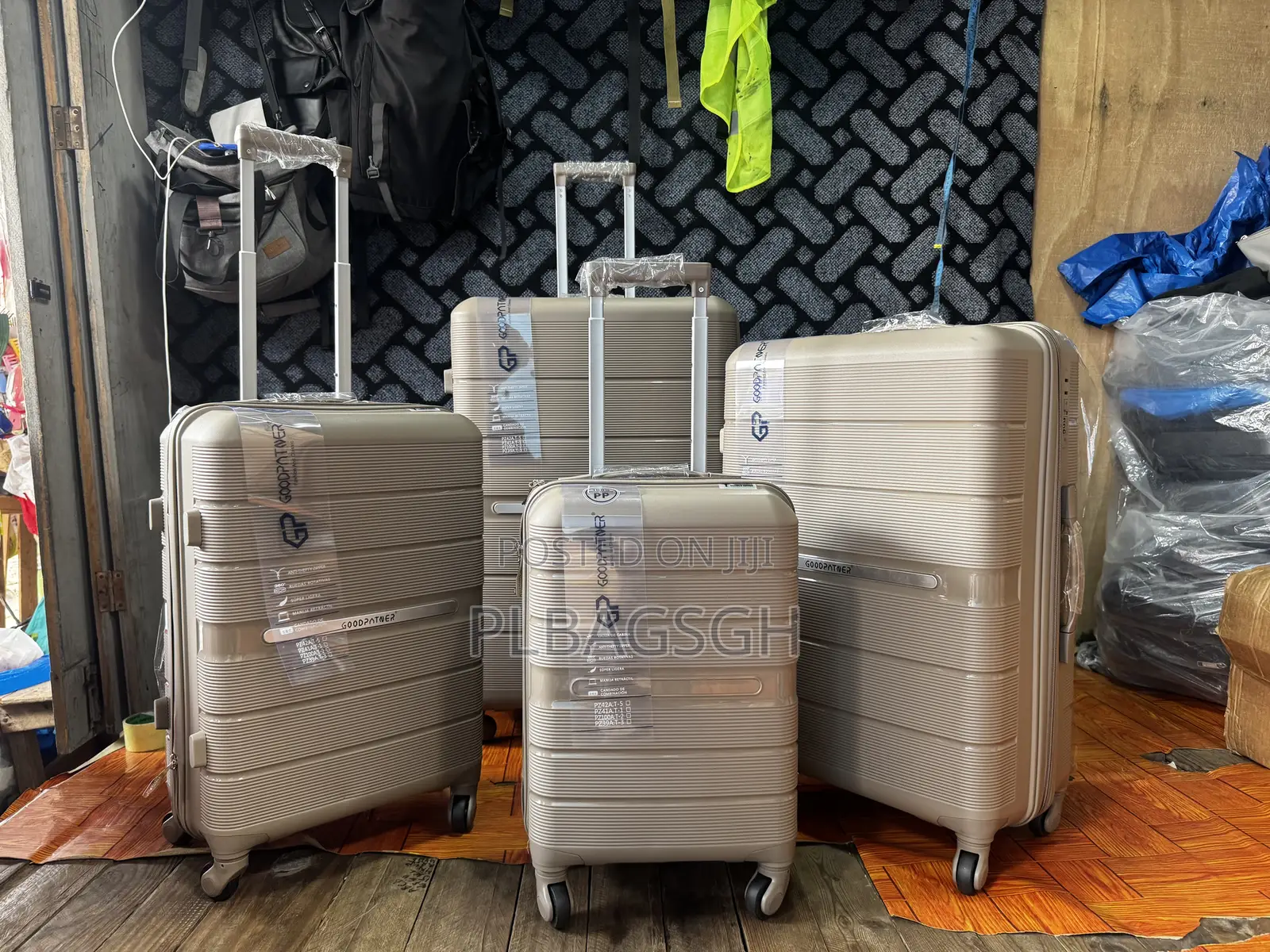 Four in One Trolley Unbreakable Luxury Luggage