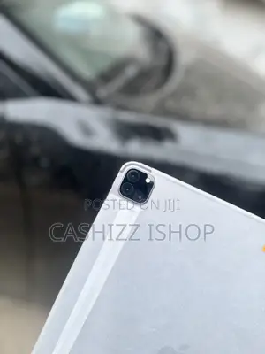 New Apple iPad Pro 12.9 (2020) 256 GB Gray