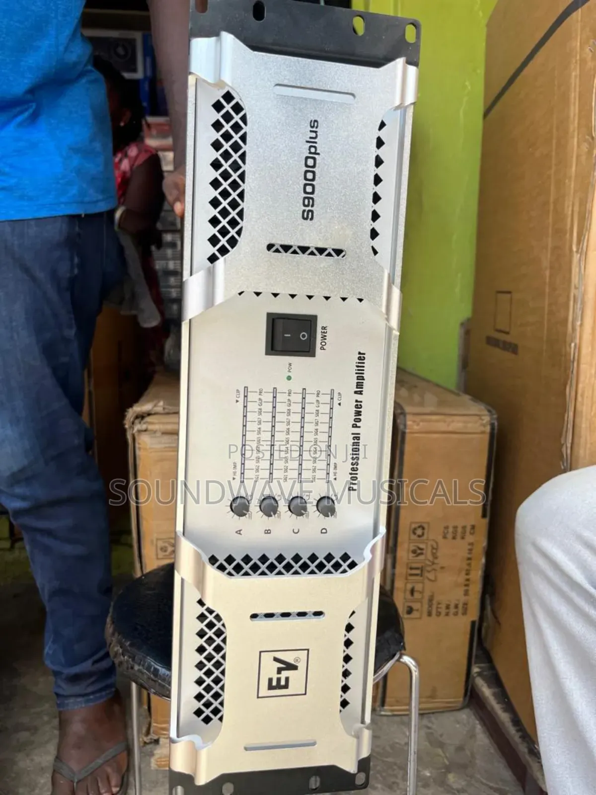 Ev S9000 Plus Bass Amplifier