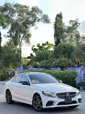 Mercedes-Benz C300 2020 White