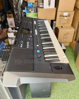 Yamaha PSR-E483 61 Keys Keyboard