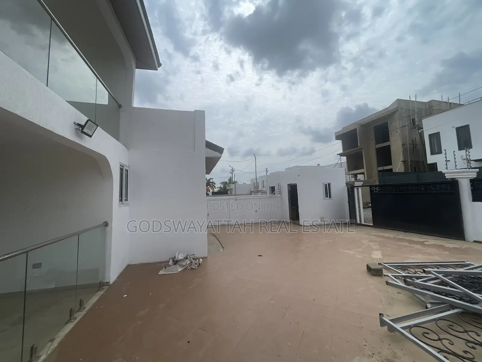 4bdrm House in East Legon, Adjiriganor for rent