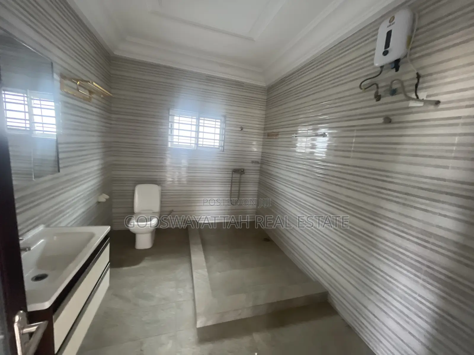 4bdrm House in East Legon, Adjiriganor for rent