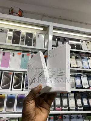 New Apple iPhone 17e 256 GB