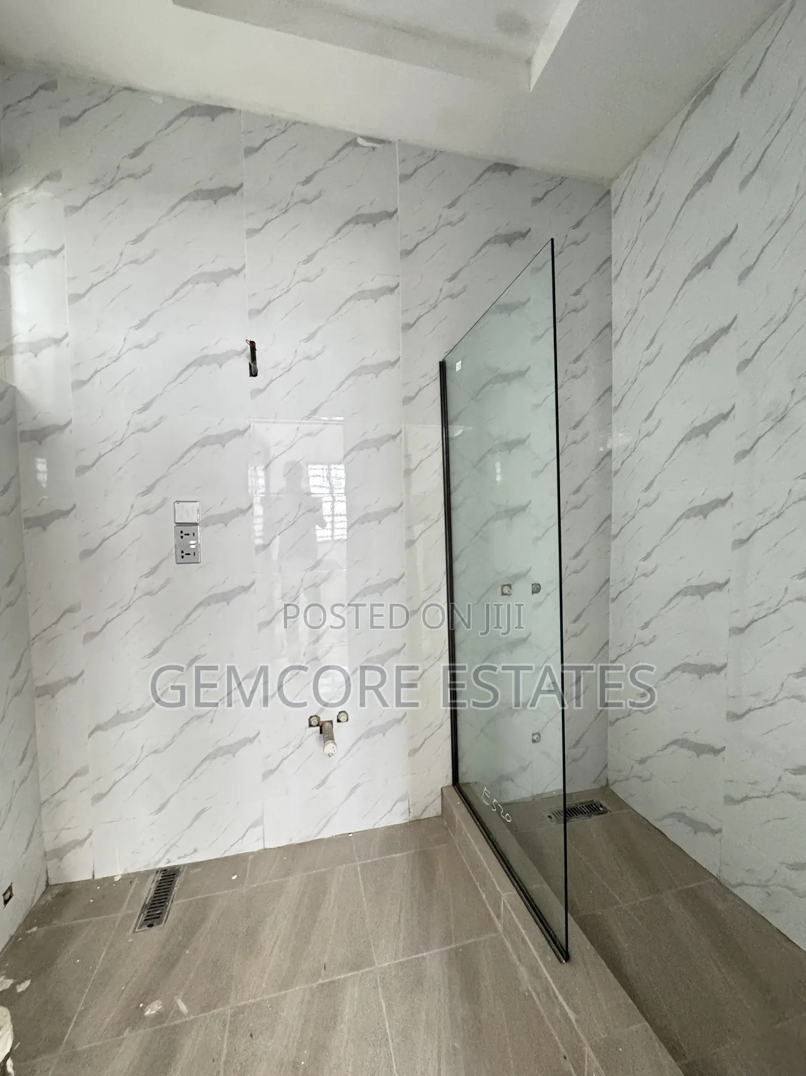 5bdrm House in East Legon Hills, Ashaley Botwe for sale