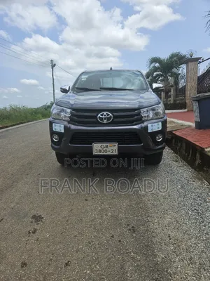 Toyota Hilux 2021 Matt Black