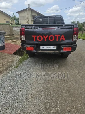 Toyota Hilux 2021 Matt Black