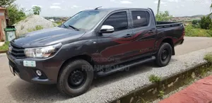 Toyota Hilux 2021 Matt Black