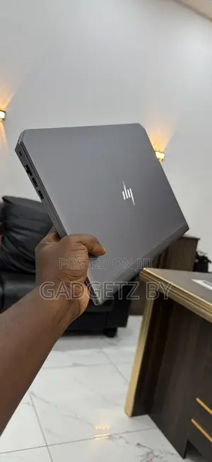 Laptop HP ZBook Power G7 32GB Intel Xeon HDD+SSD 512GB