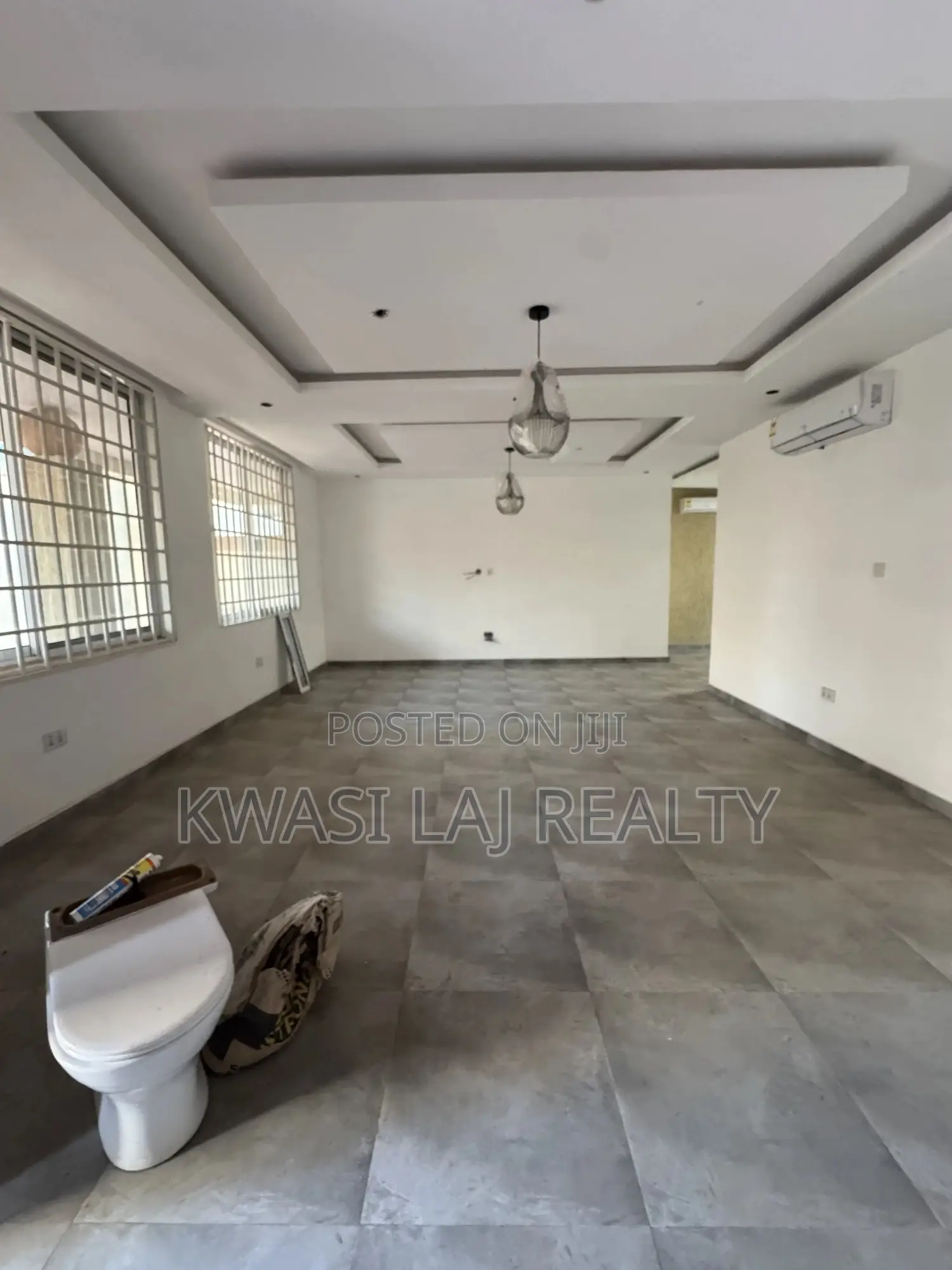 4bdrm House in Pokuase Ablekuma Rd for sale