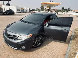 Toyota Corolla 2012 Gray