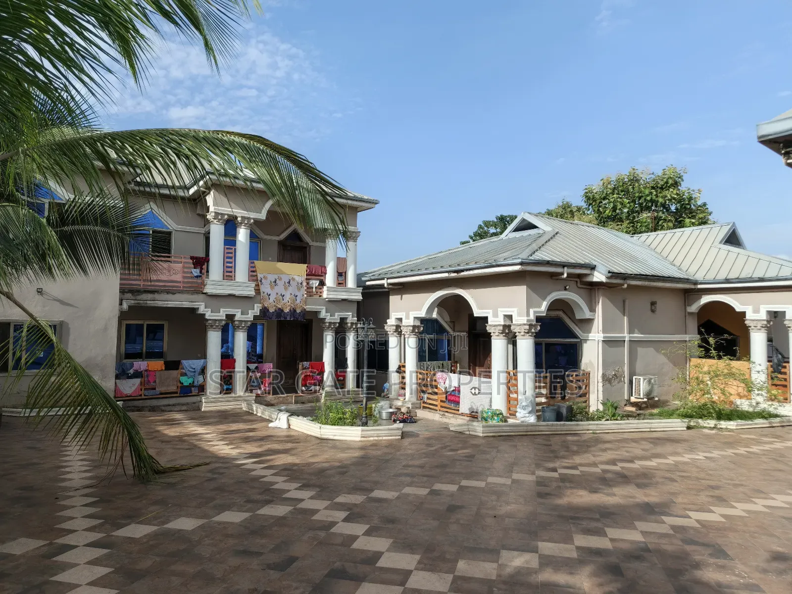 5bdrm House in Fumesua, Kumasi Metropolitan for sale