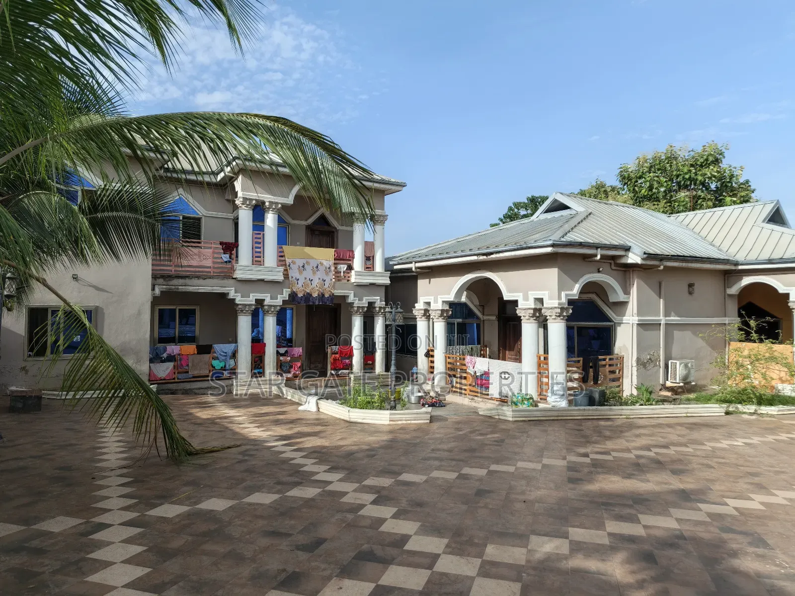 5bdrm House in Fumesua, Kumasi Metropolitan for sale