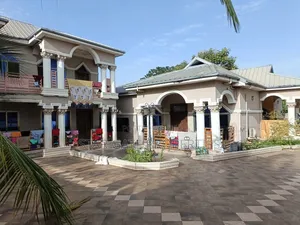 5bdrm House in Fumesua, Kumasi Metropolitan for sale