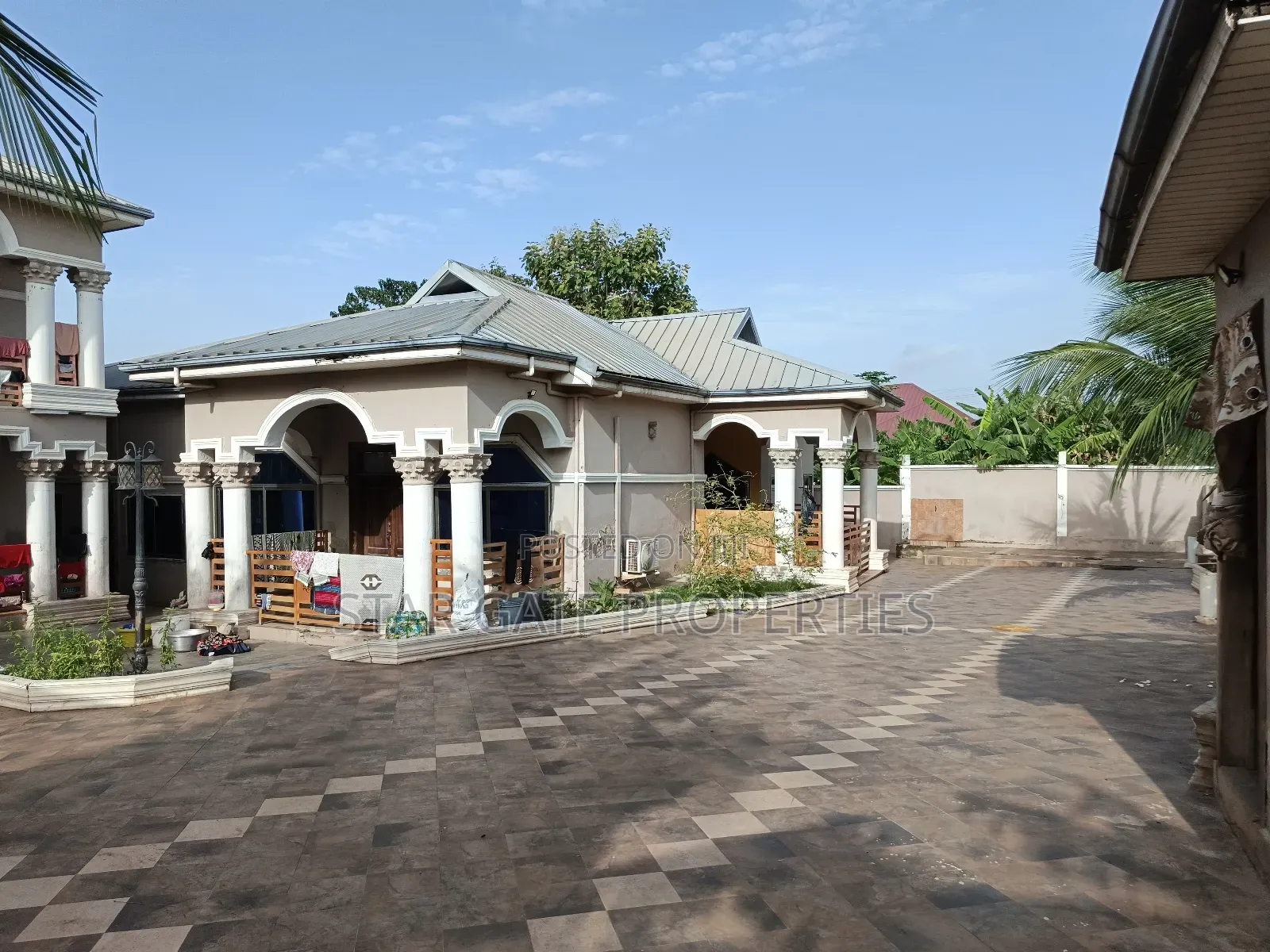 5bdrm House in Fumesua, Kumasi Metropolitan for sale