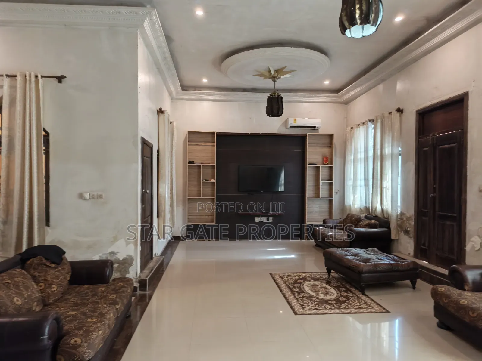 5bdrm House in Fumesua, Kumasi Metropolitan for sale