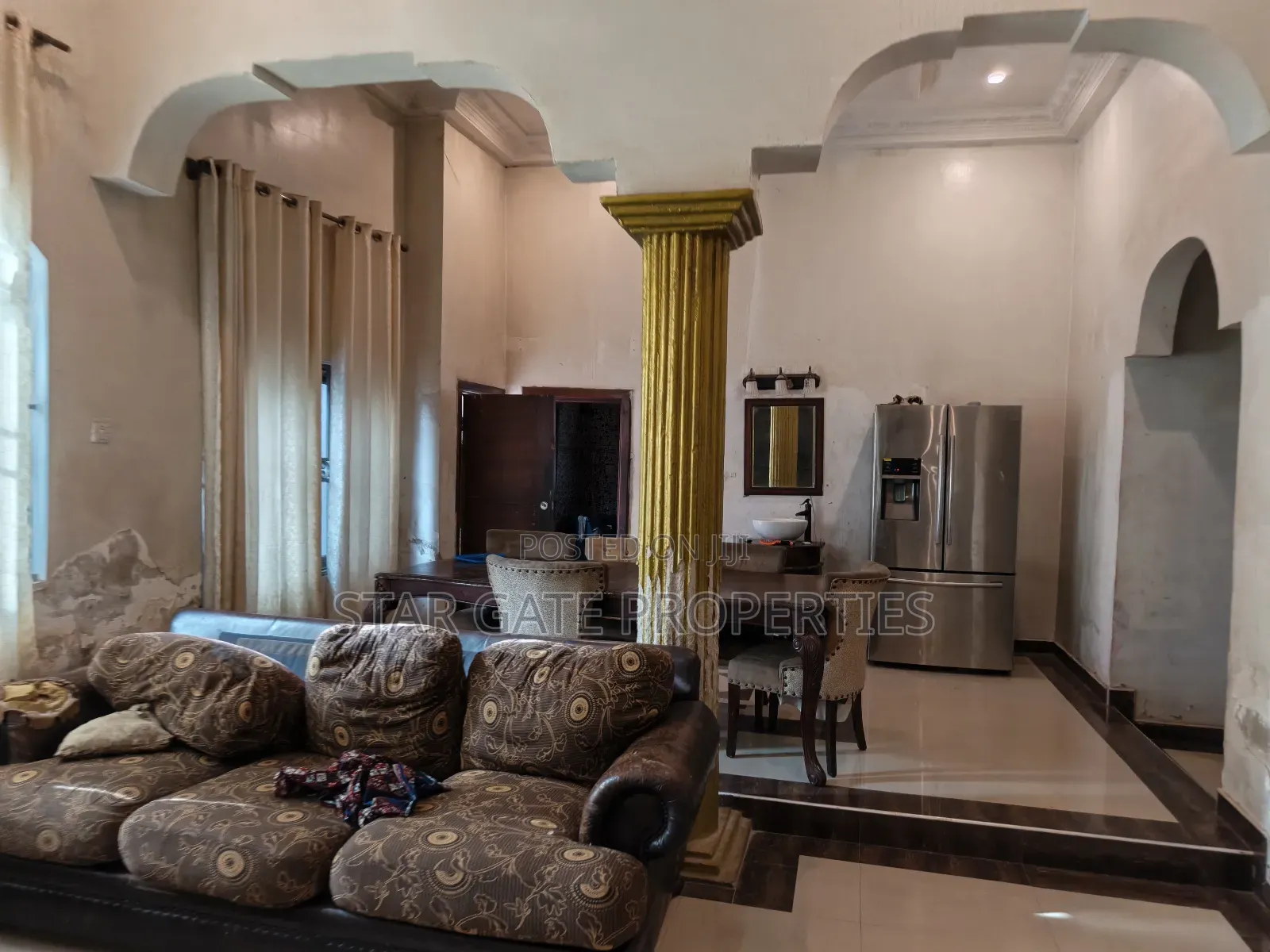 5bdrm House in Fumesua, Kumasi Metropolitan for sale