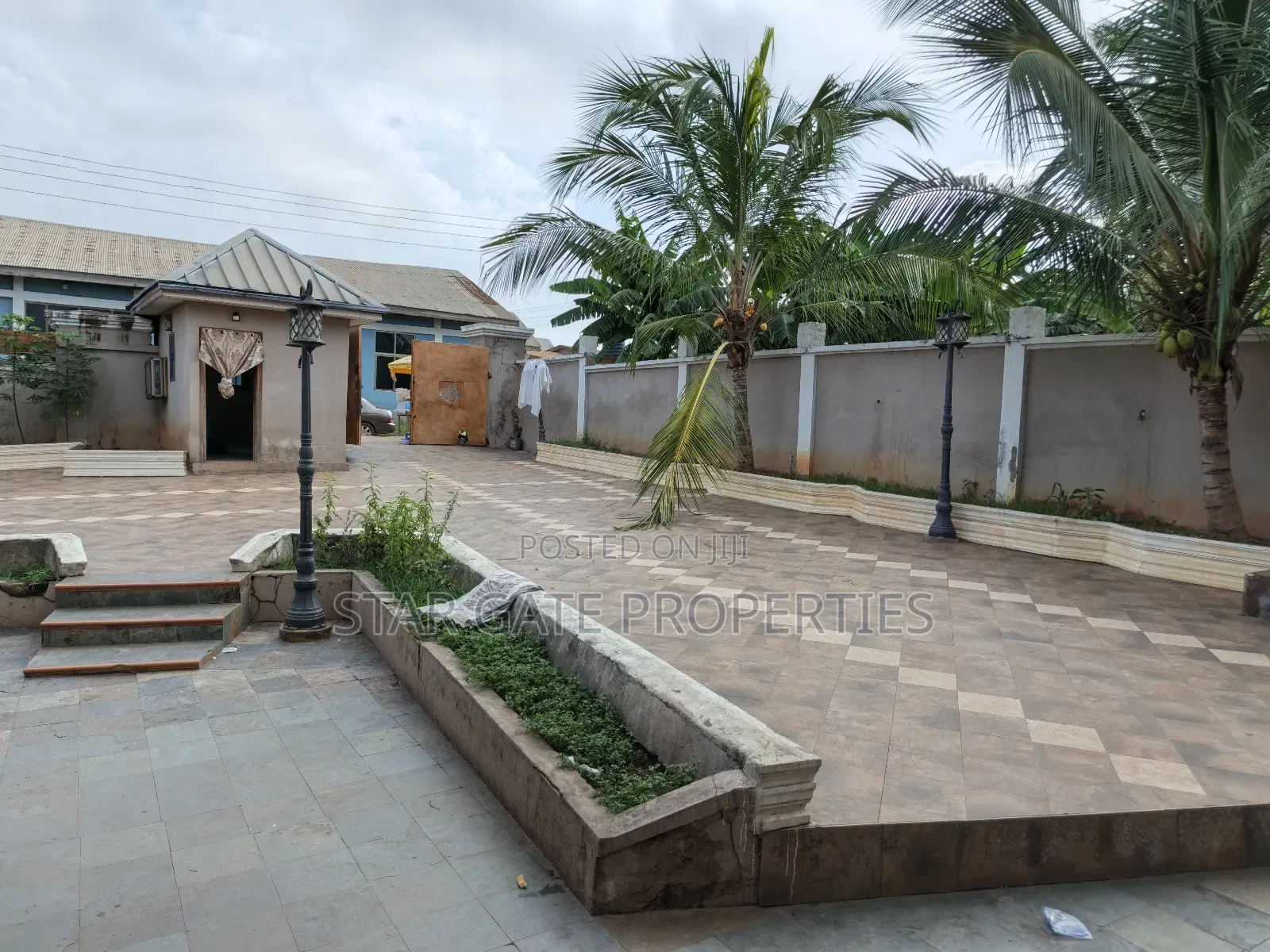 5bdrm House in Fumesua, Kumasi Metropolitan for sale