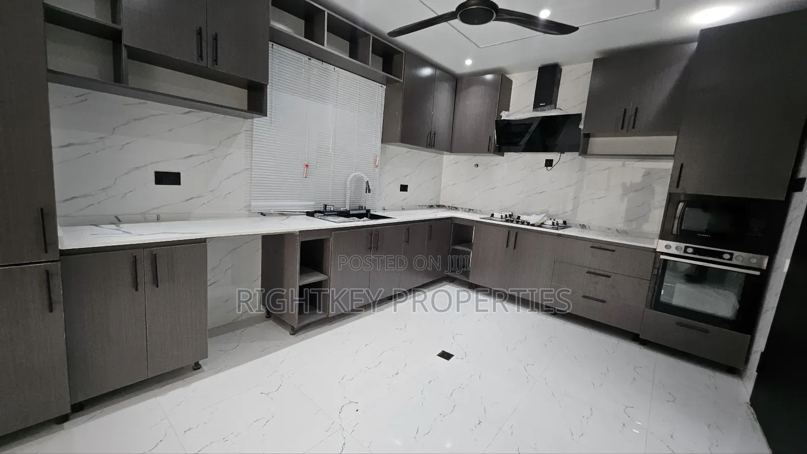 6bdrm Duplex in Knust Kentinkrono, Kumasi Metropolitan for sale