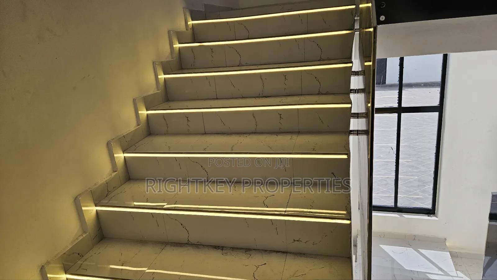 6bdrm Duplex in Knust Kentinkrono, Kumasi Metropolitan for sale