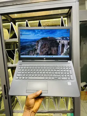 Laptop HP 15-dw3031 8GB Intel Core i5 SSD 512GB