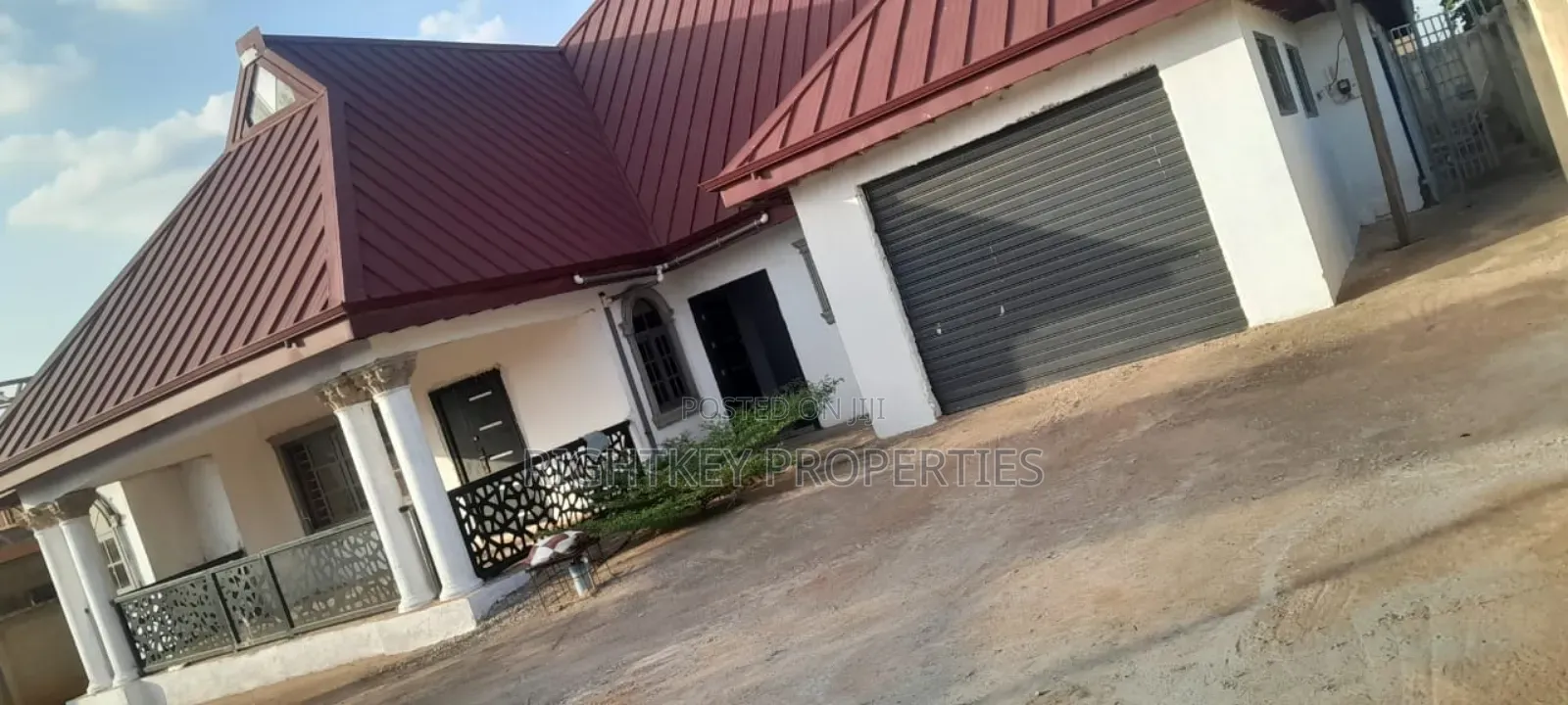 4bdrm House in Akyeremade, Kumasi Metropolitan for sale
