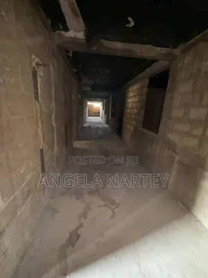 20bdrm Apartment in Weija, Accra Metropolitan for sale