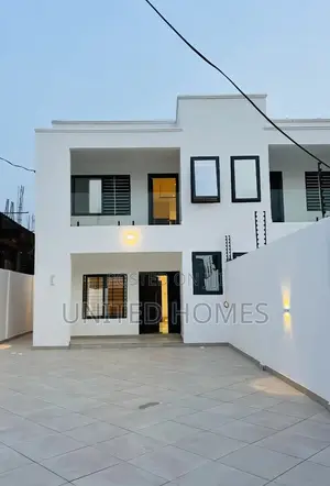 2bdrm House in Adjiriganor for sale