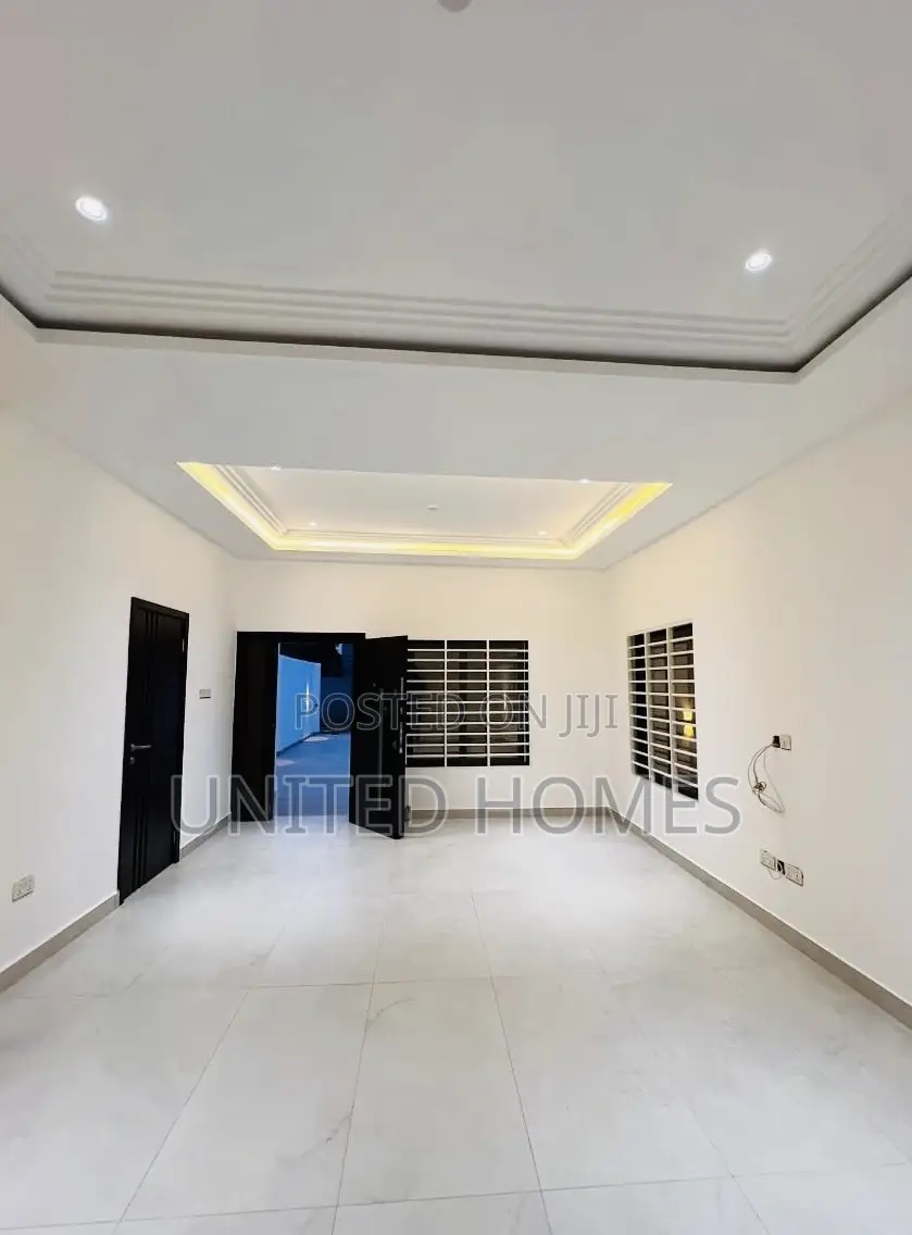 2bdrm House in Adjiriganor for sale