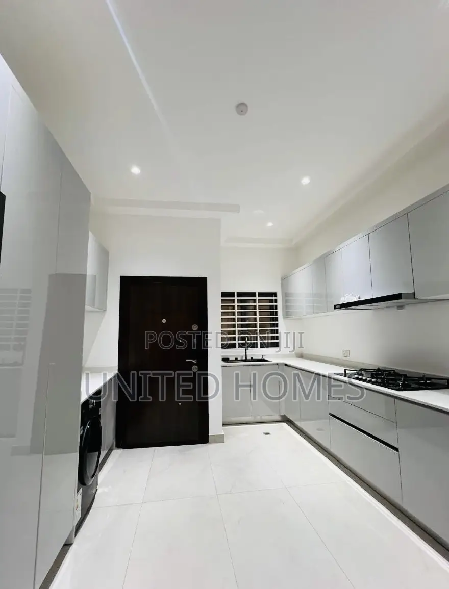 2bdrm House in Adjiriganor for sale