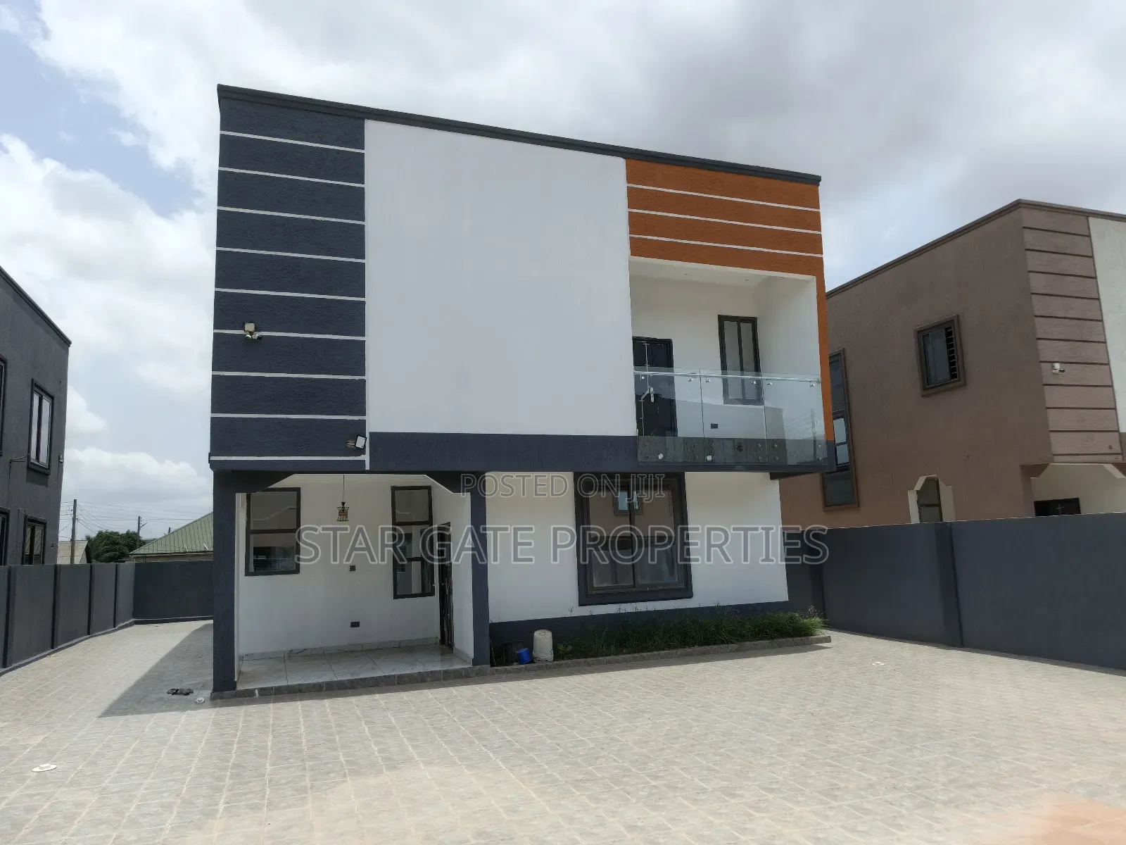 3bdrm House in Buokrom, Kumasi Metropolitan for sale